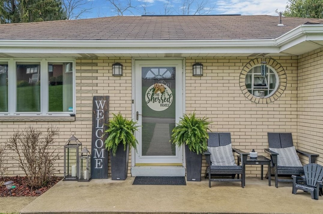 700 Maple Dr, Monongahela, PA 15063