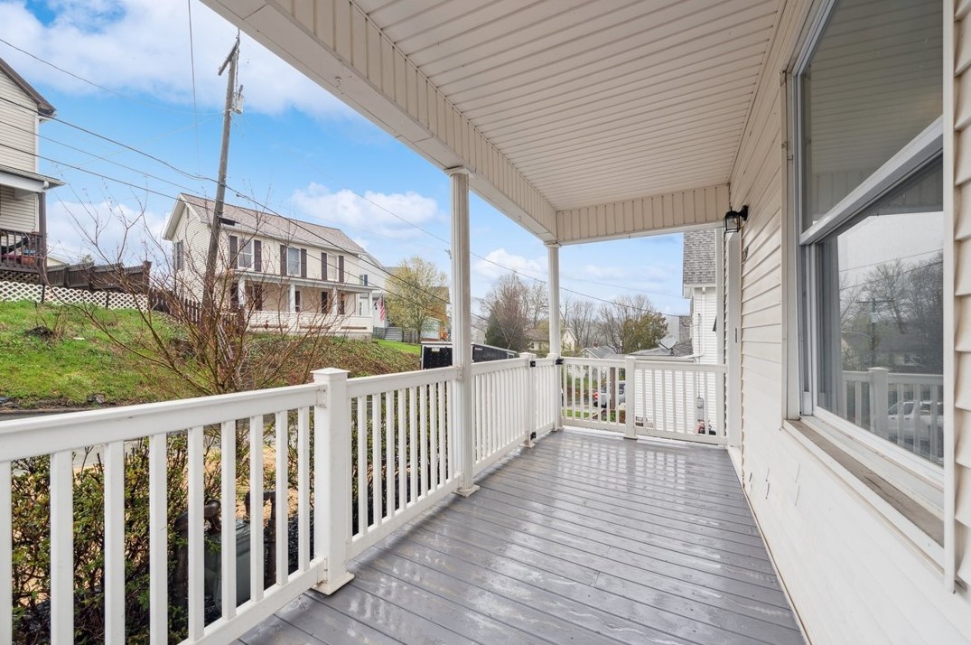 23 Hill St, Manor, PA 15665