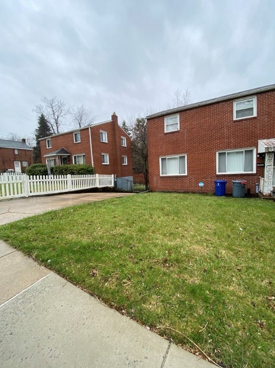 1431 Oberlin St, Pittsburgh PA 15206-1976 exterior