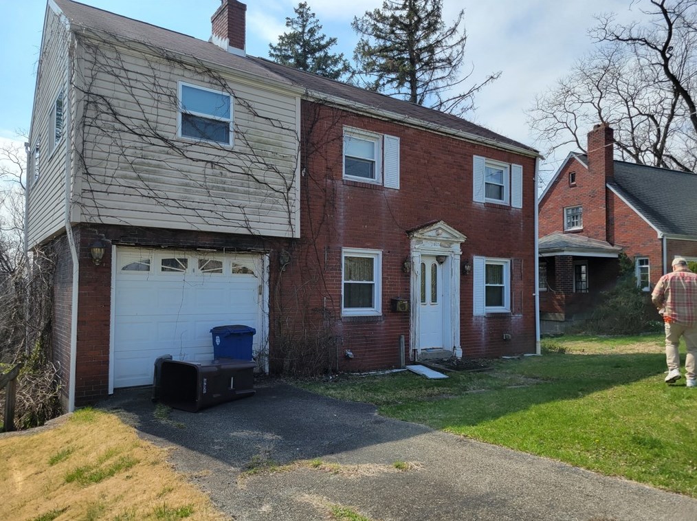 3174 Churchview Ave, Pittsburgh, PA 15227-4347