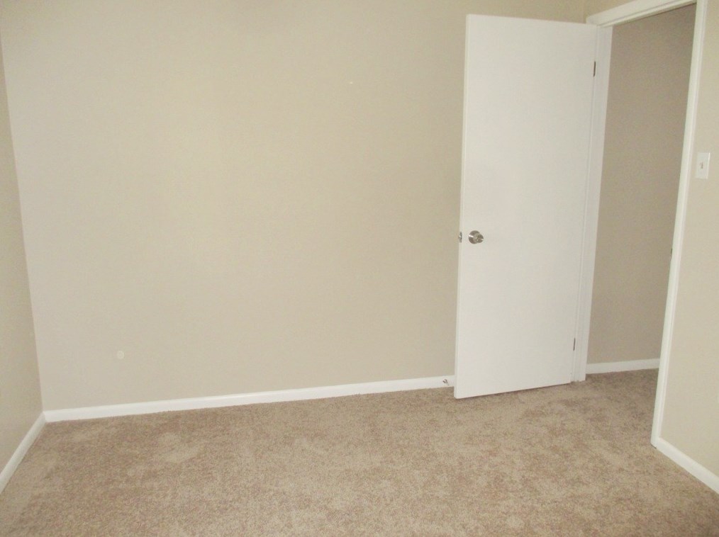 116 Palace Ct, Pittsburgh PA  15227-4300 exterior