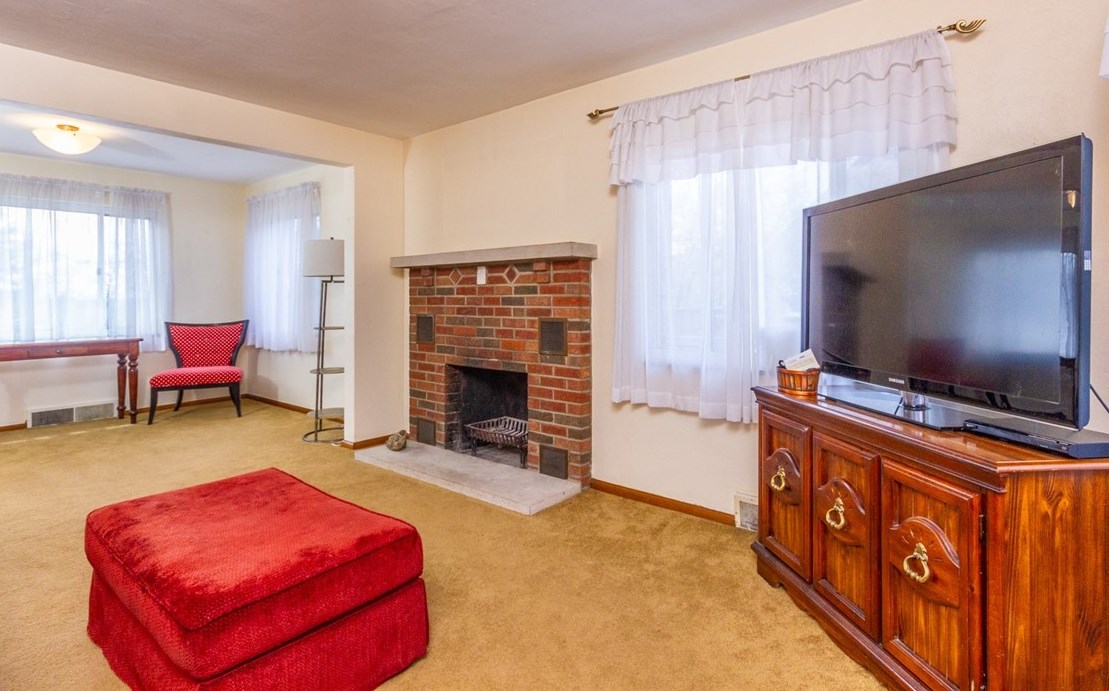 28 Sylvan Rd, Pittsburgh, PA 15221
