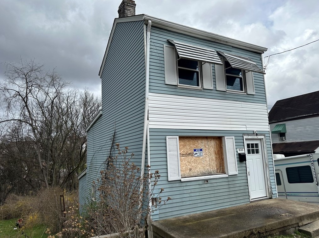 635 Margaret St, Pittsburgh, PA 15210