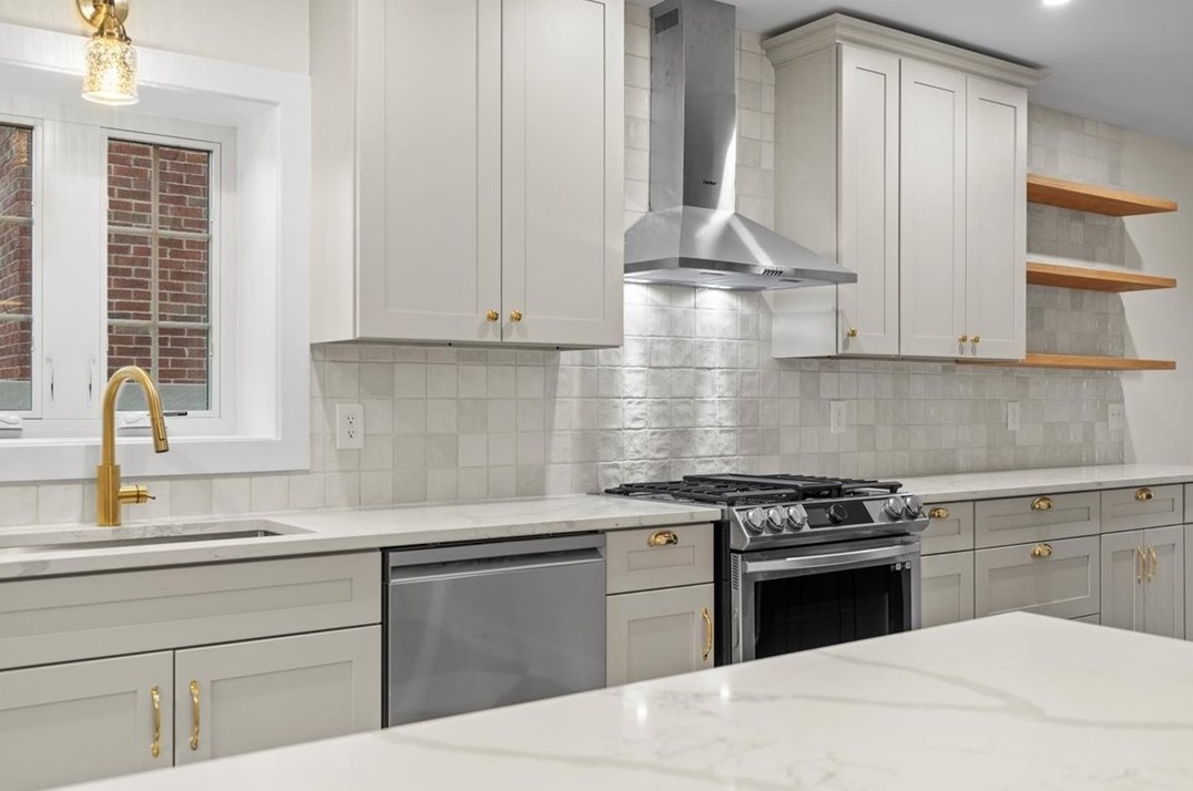 7032 Meade Pl, Pittsburgh PA 15208-2428 exterior