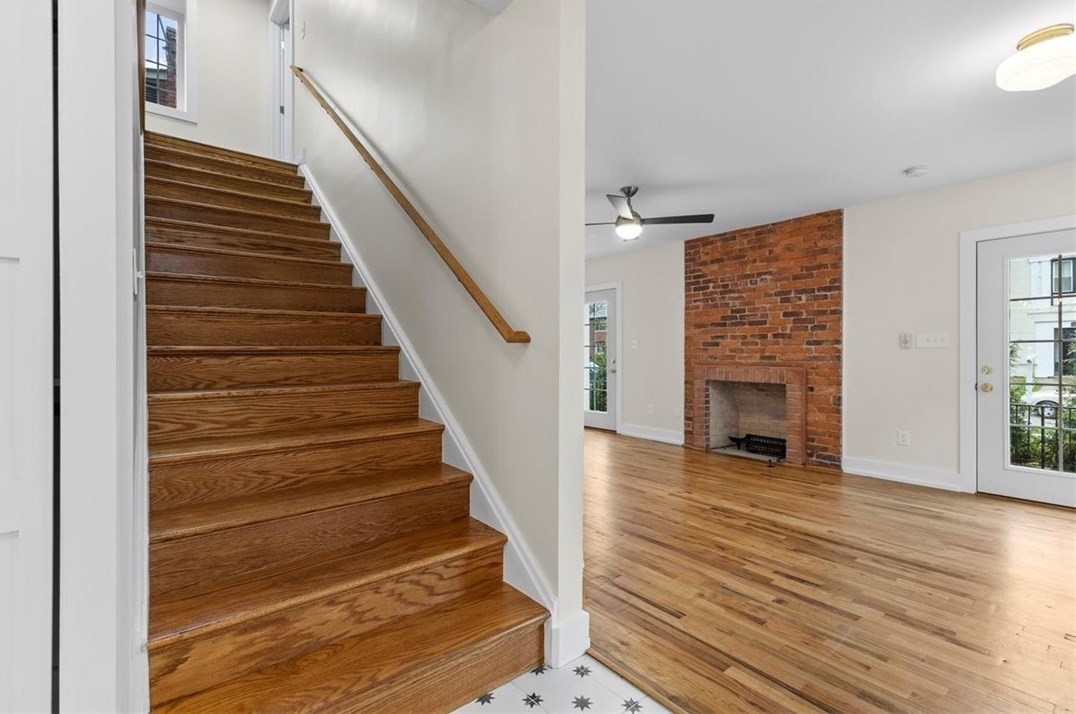 7032 Meade Pl, Pittsburgh PA 15208-2428 exterior