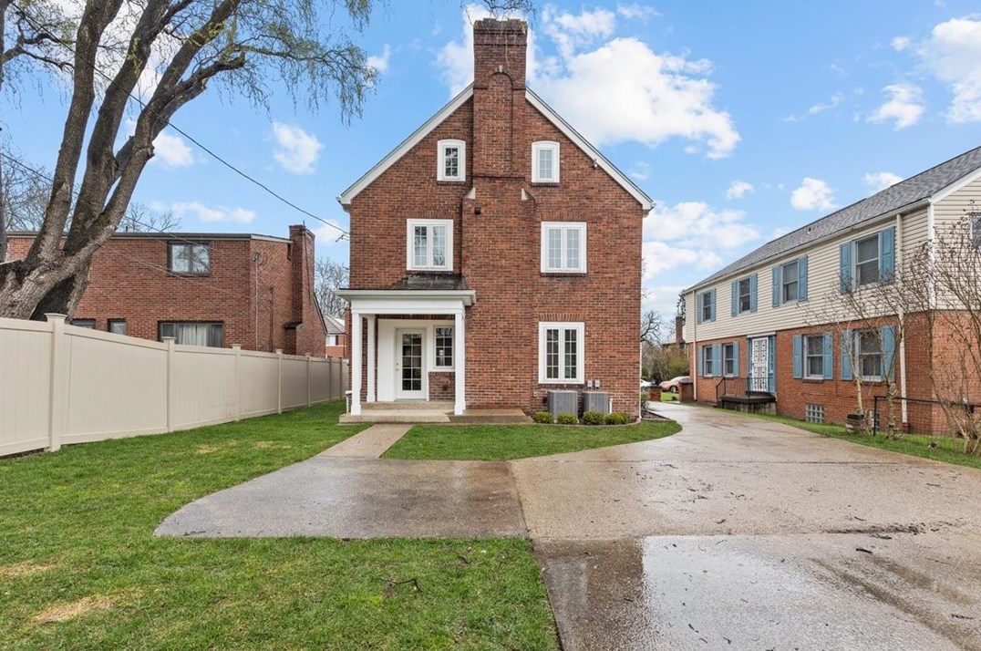 7032 Meade Pl, Pittsburgh PA 15208-2428 exterior