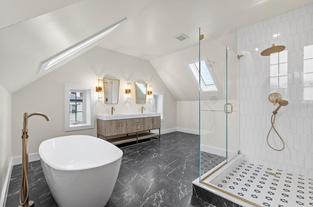 7032 Meade Pl, Pittsburgh PA 15208-2428 exterior