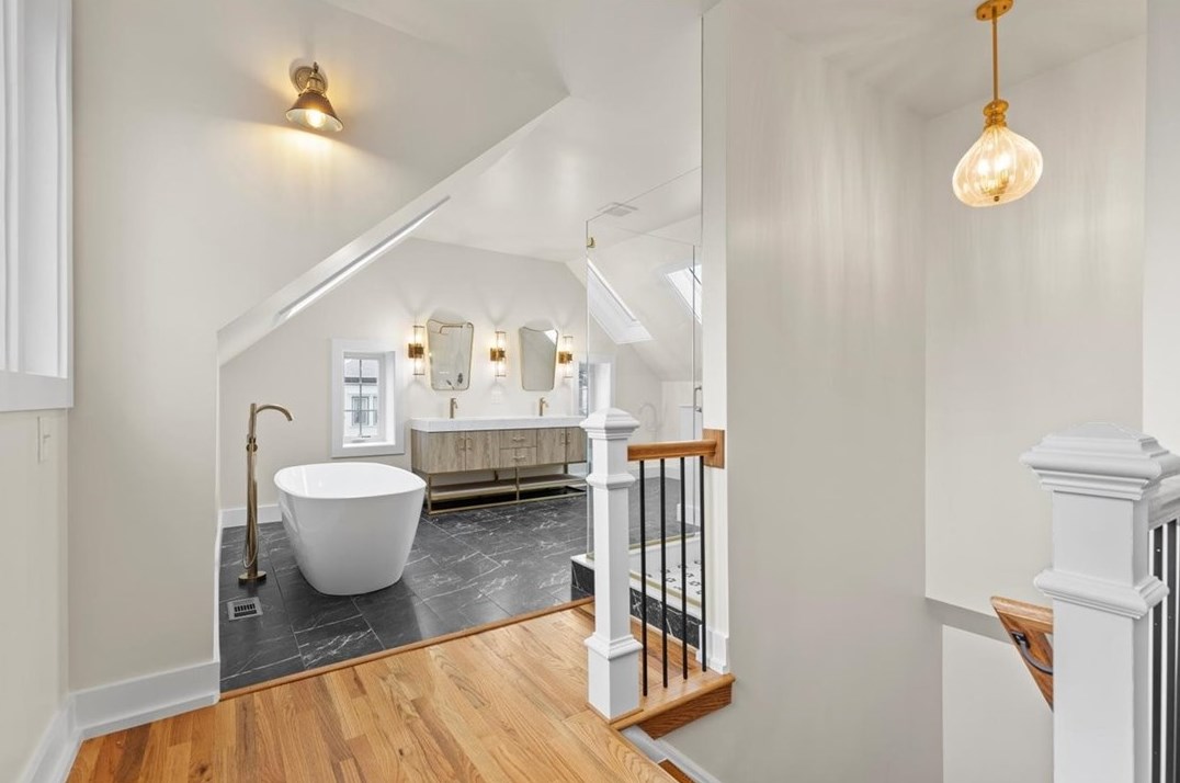 7032 Meade Pl, Pittsburgh PA 15208-2428 exterior