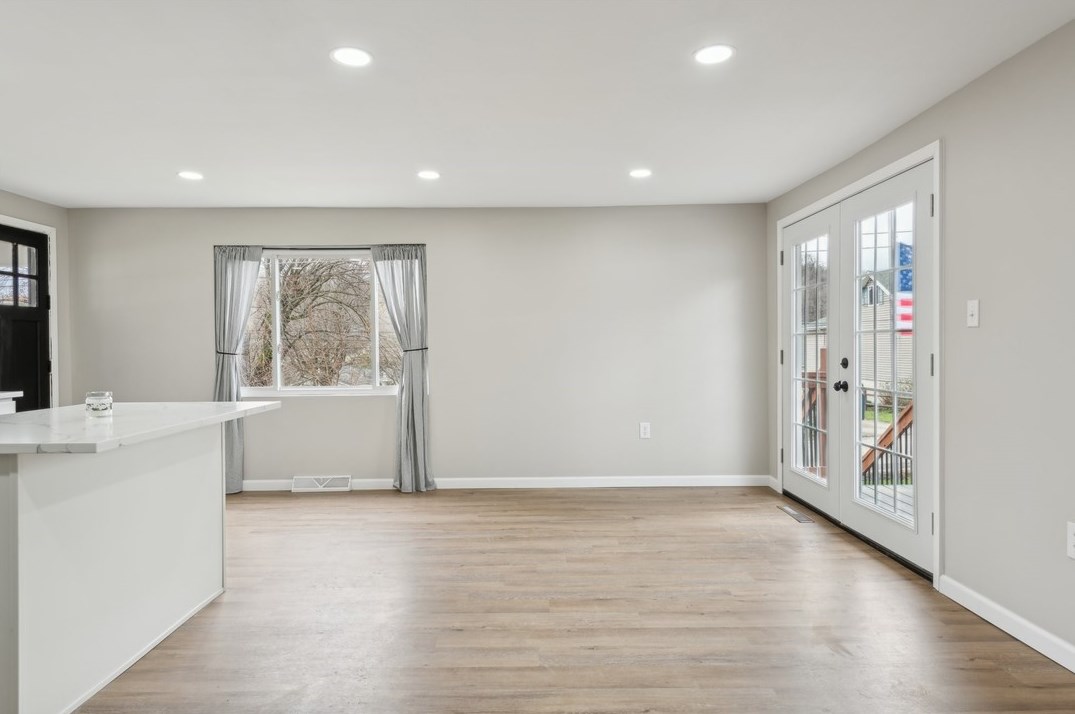 410 Locust St, West Newton PA  15089-1015 exterior