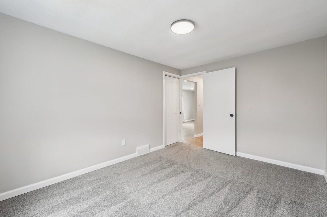 410 Locust St, West Newton PA  15089-1015 exterior