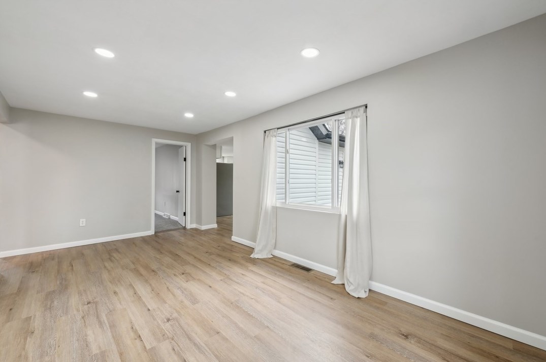 410 Locust St, West Newton PA  15089-1015 exterior