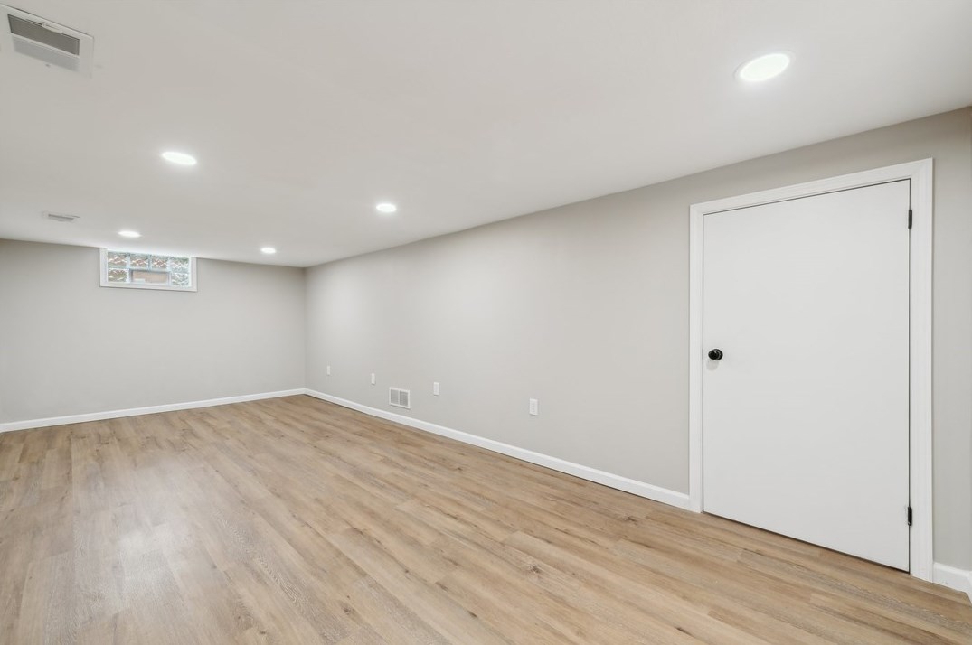 410 Locust St, West Newton PA  15089-1015 exterior