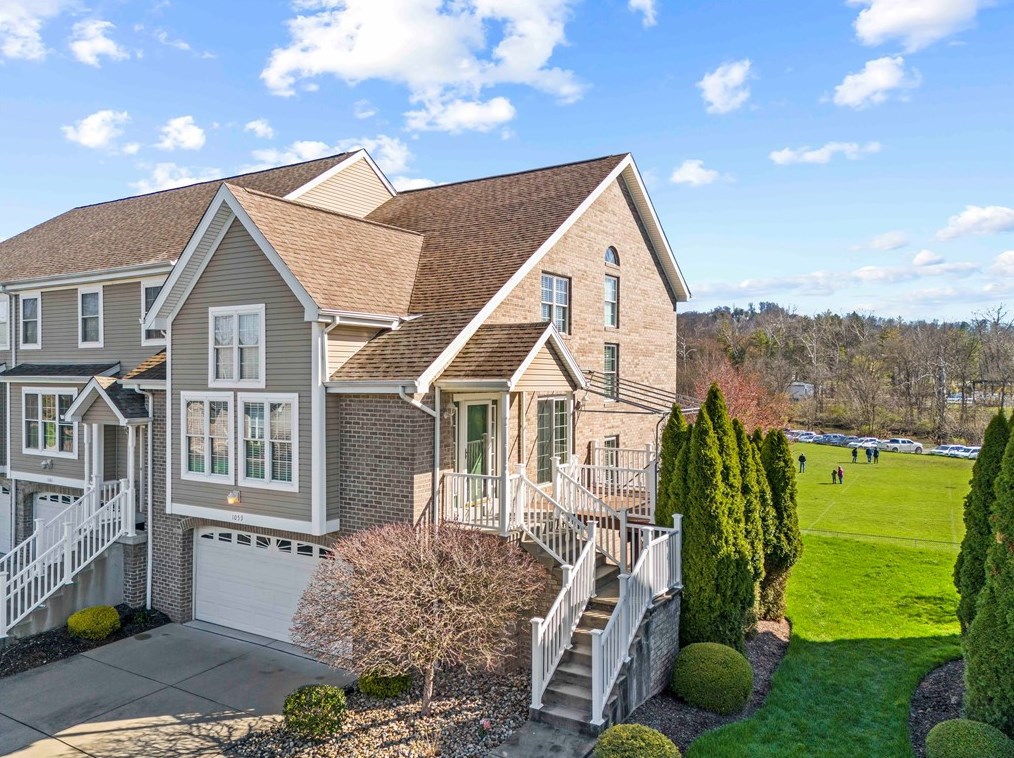 1059 Waterford Ct, Canonsburg, PA 15317-5426