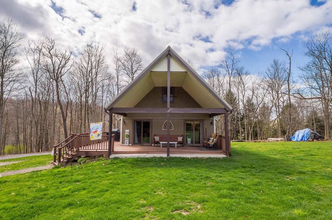 125 Southall Dr, Washington, PA 15301-8219