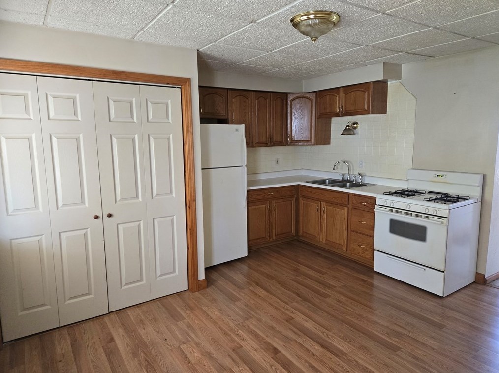 216 Hazel St, Pittsburgh, PA 15122-1708
