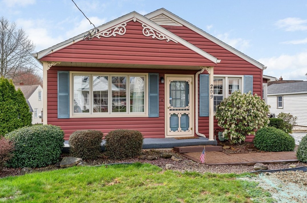 209 Metzger Ave, Butler, PA 16001-3318