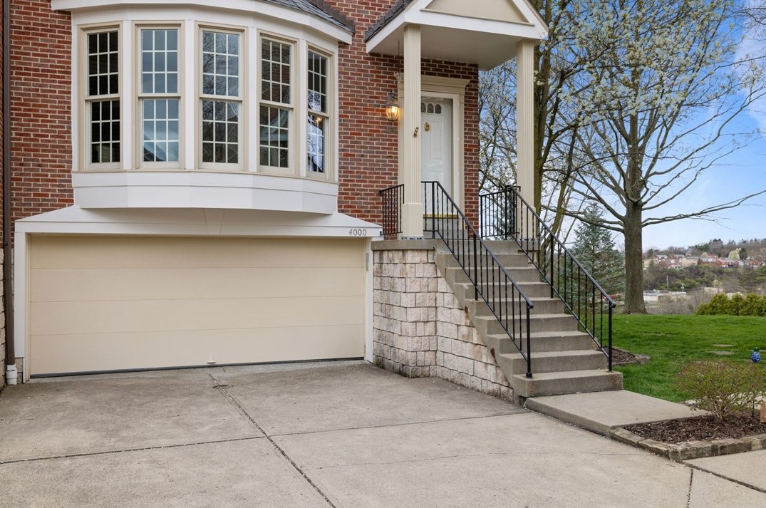 4000 Alden Dr, Pittsburgh, PA 15220-1039