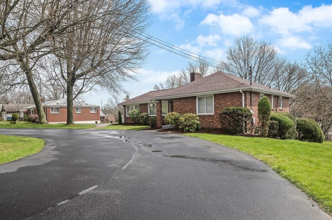 6012 Heberton Dr, Verona, PA 15147-3327