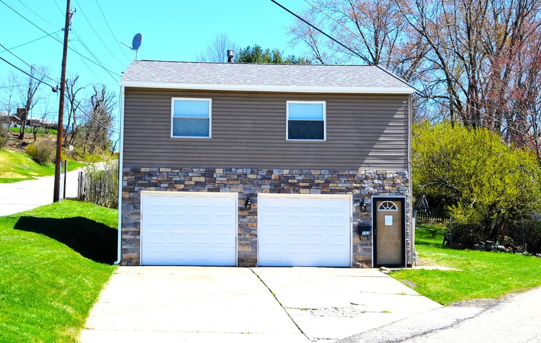 152 Wills Rd, New Kensington, PA 15068-5242