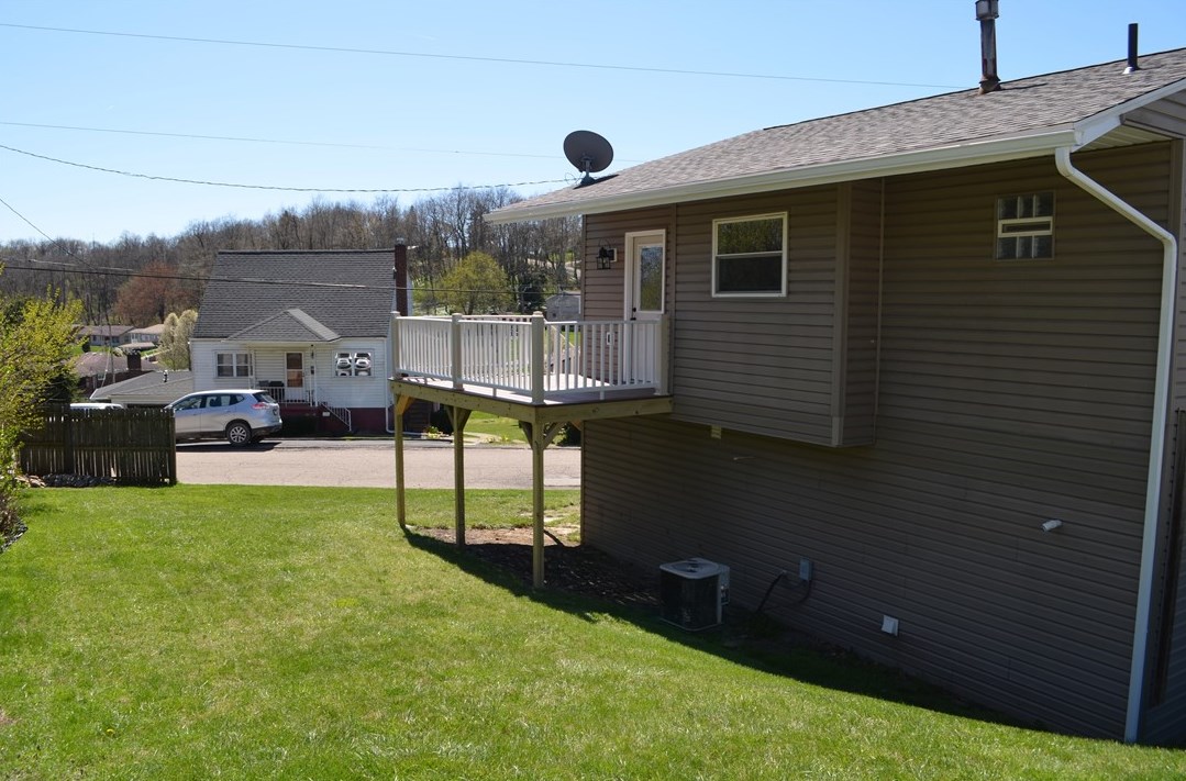 152 Wills Rd, New Kensington PA  15068-5243 exterior