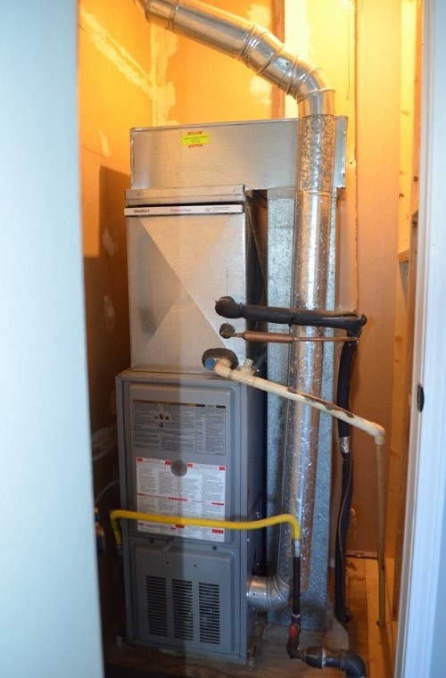 152 Wills Rd, New Kensington PA  15068-5243 exterior