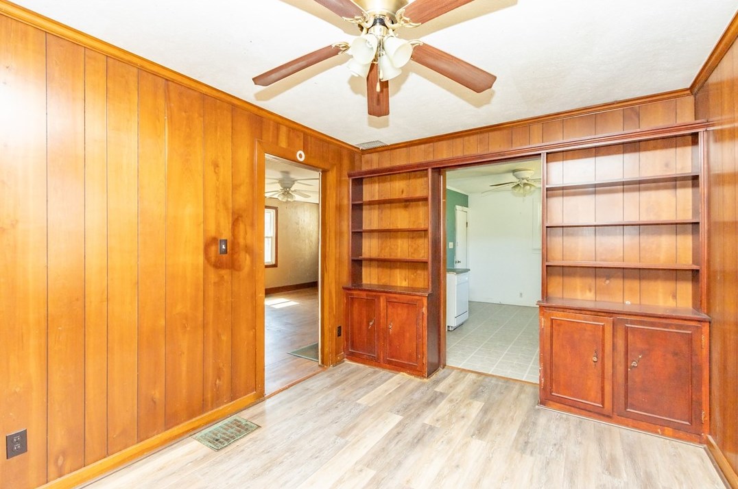 1134 Overlook Dr, Vandergrift PA  15690-6131 exterior