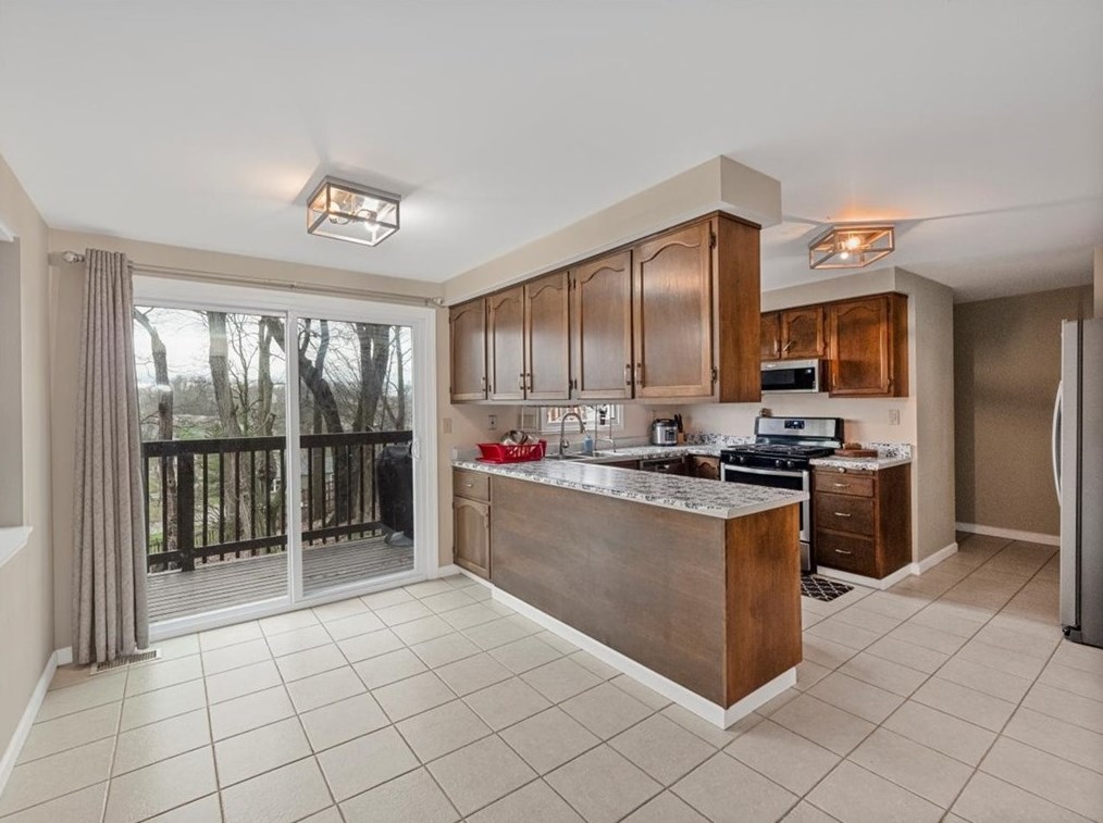 429 Limestone Dr, Bethel Park, PA 15102