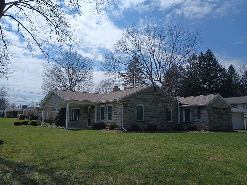 1029 Buhl Farm Dr, Hermitage, PA 16148-1553