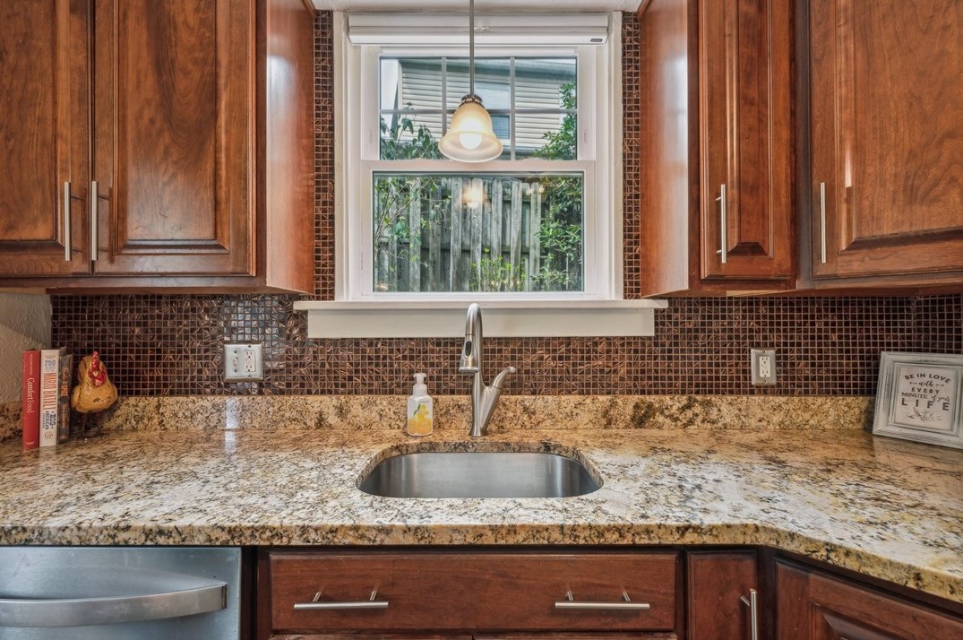 700 Cascade Rd, Pittsburgh PA  15221-4606 exterior