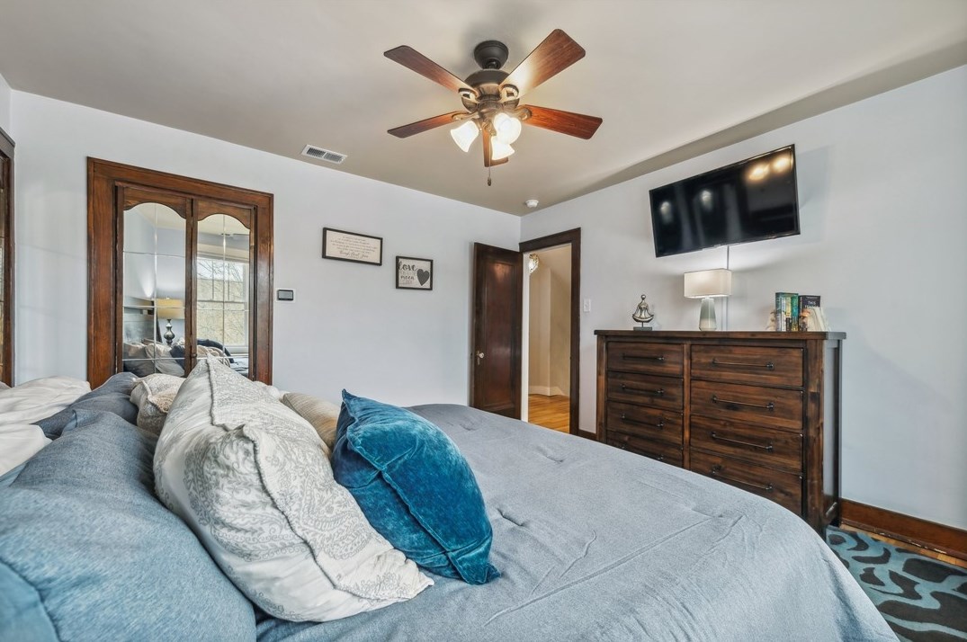 700 Cascade Rd, Pittsburgh PA  15221-4606 exterior