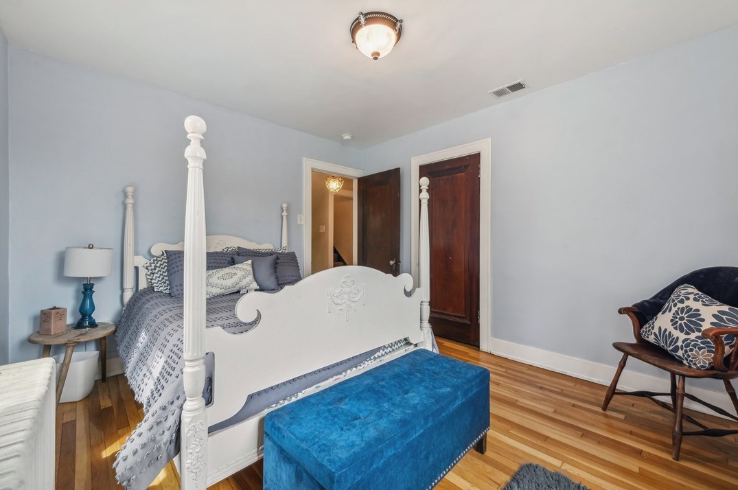 700 Cascade Rd, Pittsburgh PA  15221-4606 exterior