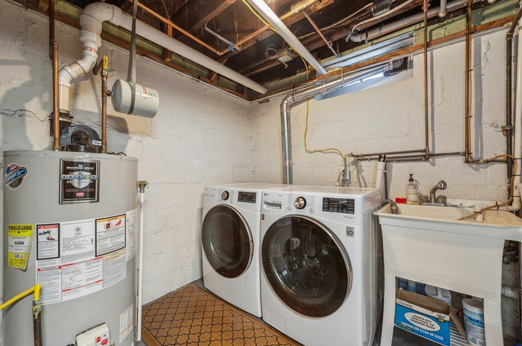 700 Cascade Rd, Pittsburgh PA  15221-4606 exterior