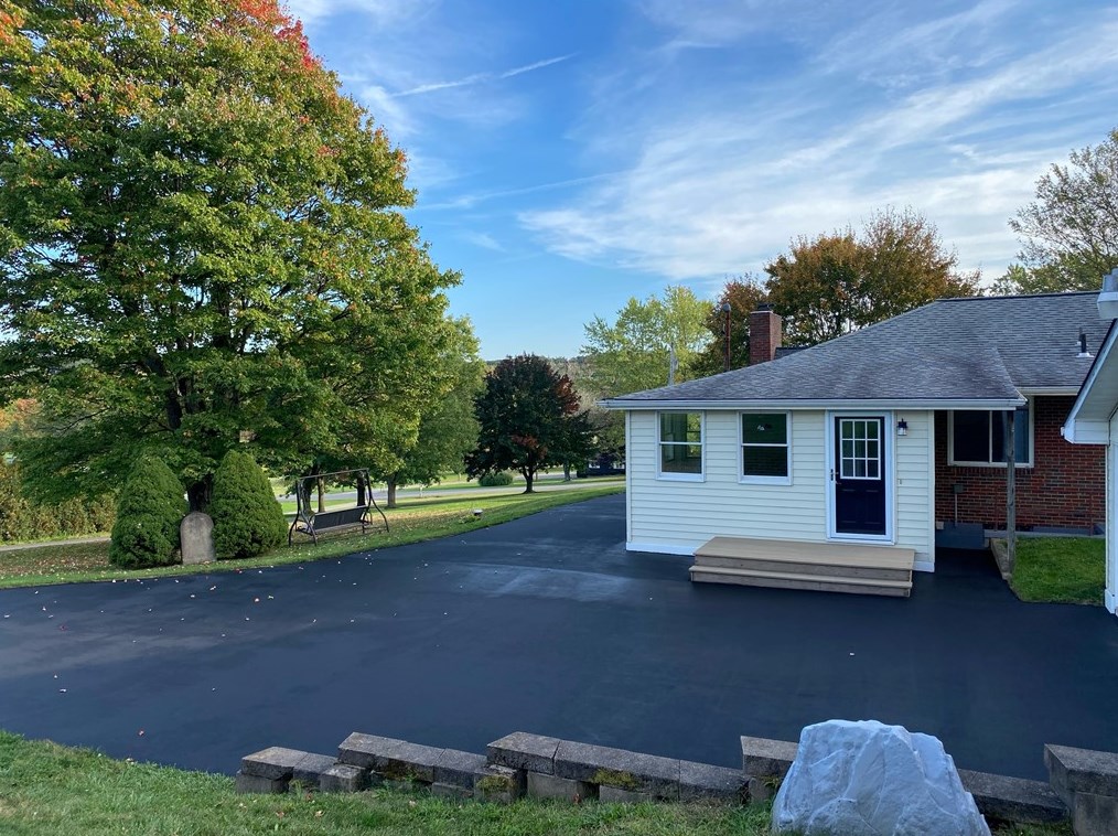207 Headland Rd, Butler PA  16002-9124 exterior