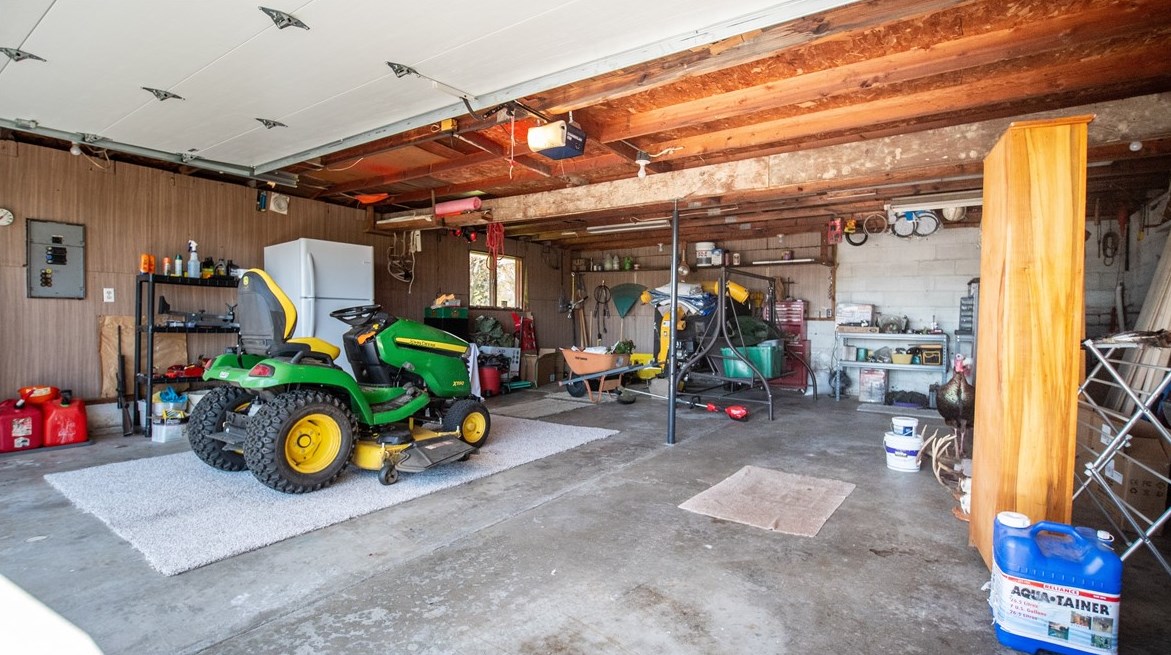 207 Headland Rd, Butler PA  16002-9124 exterior