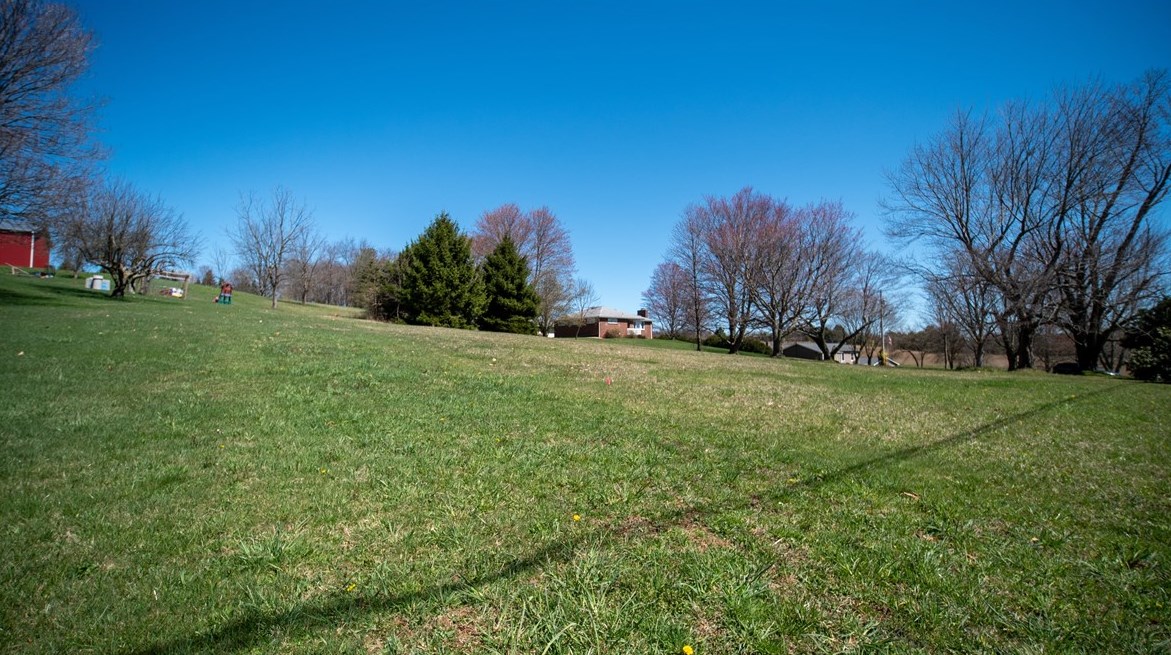 207 Headland Rd, Butler PA  16002-9124 exterior