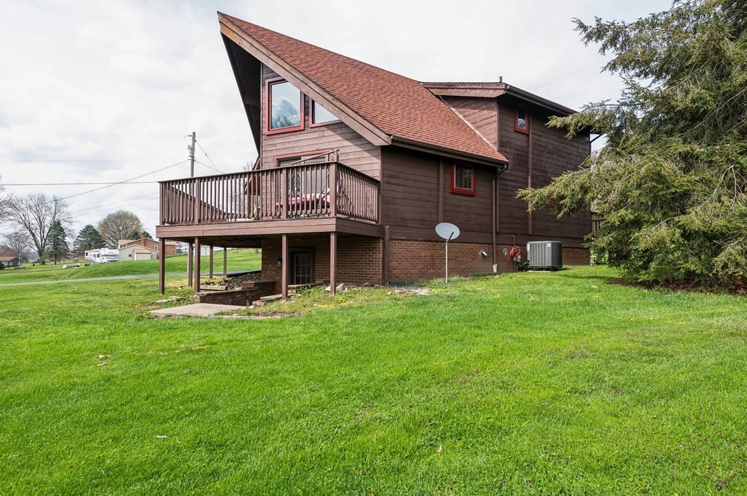 647 Bells Mills Rd, West Newton, PA 15089-1842