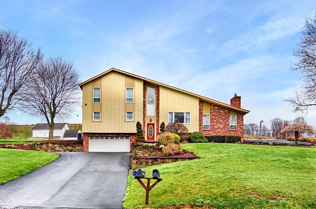 1185 Route 588, Fombell, PA 16123-1123