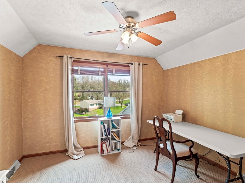 118 Holland Dr, Butler PA  16002-7564 exterior