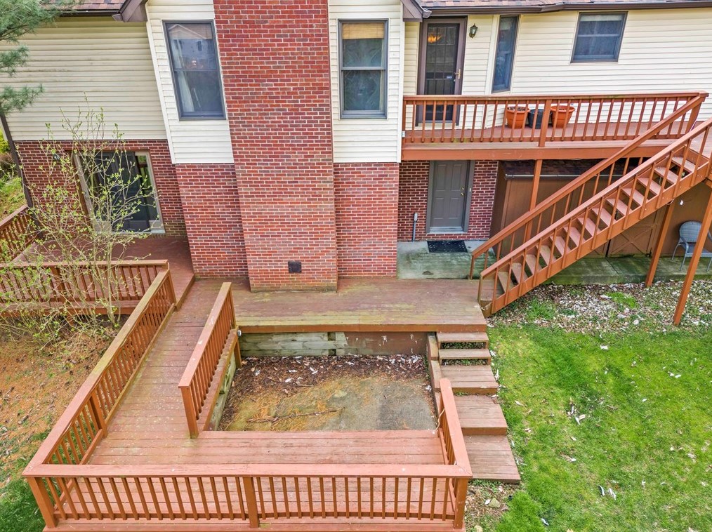 118 Holland Dr, Butler PA  16002-7564 exterior