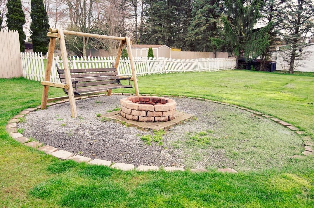 102 Lawrence Ave, Butler PA 16001-2822 exterior