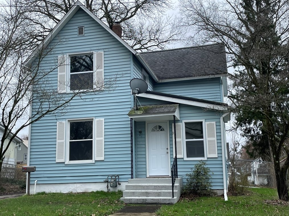 9 Bentley Ave, Greenville, PA 16125-1848