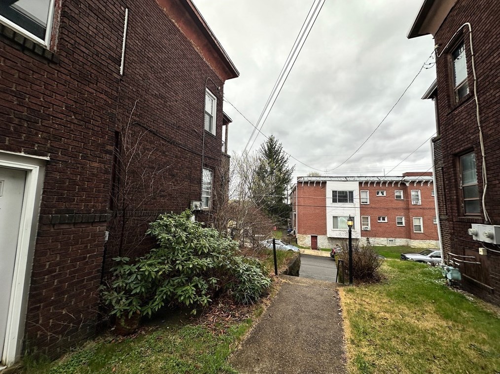 12 Dunlap St, Pittsburgh, PA 15214-2021