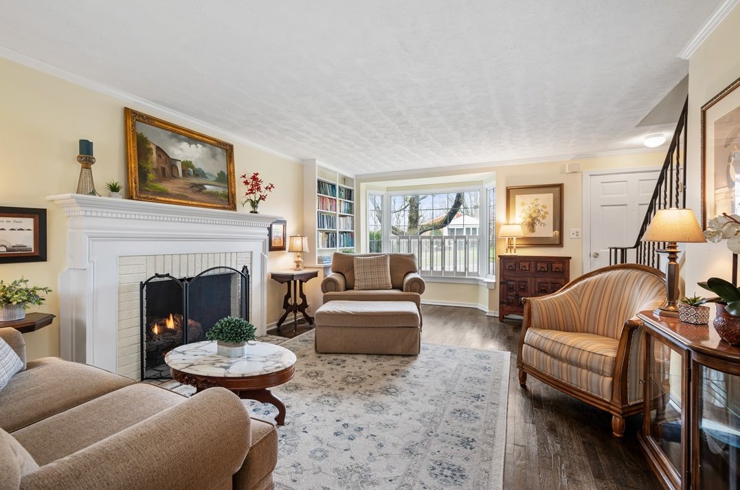 411 Rosebriar Dr, Glenshaw, PA 15116-1337