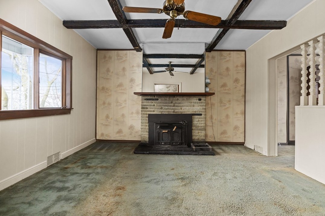 742 Mclain St, Pittsburgh PA 15210-1073 exterior