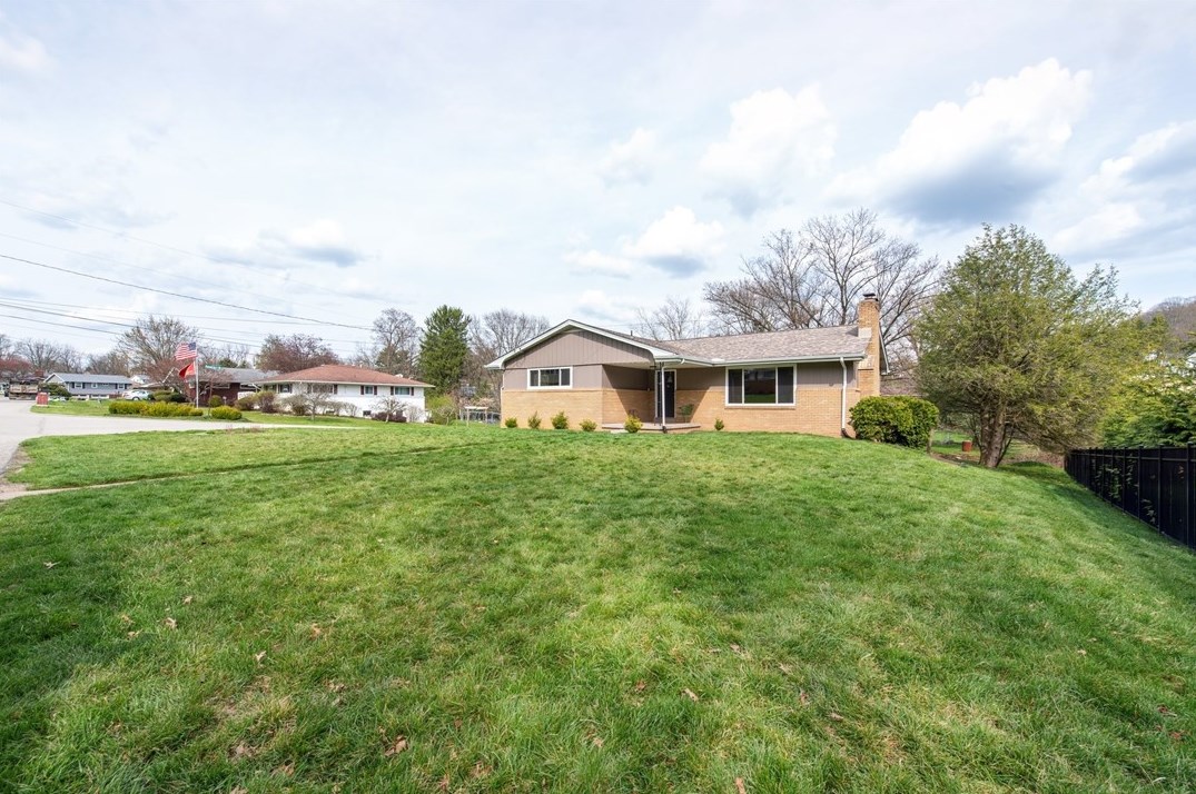 729 Brookview Dr, Greensburg PA  15601-1420 exterior