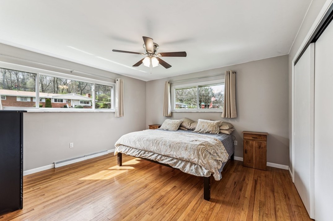 729 Brookview Dr, Greensburg PA  15601-1420 exterior
