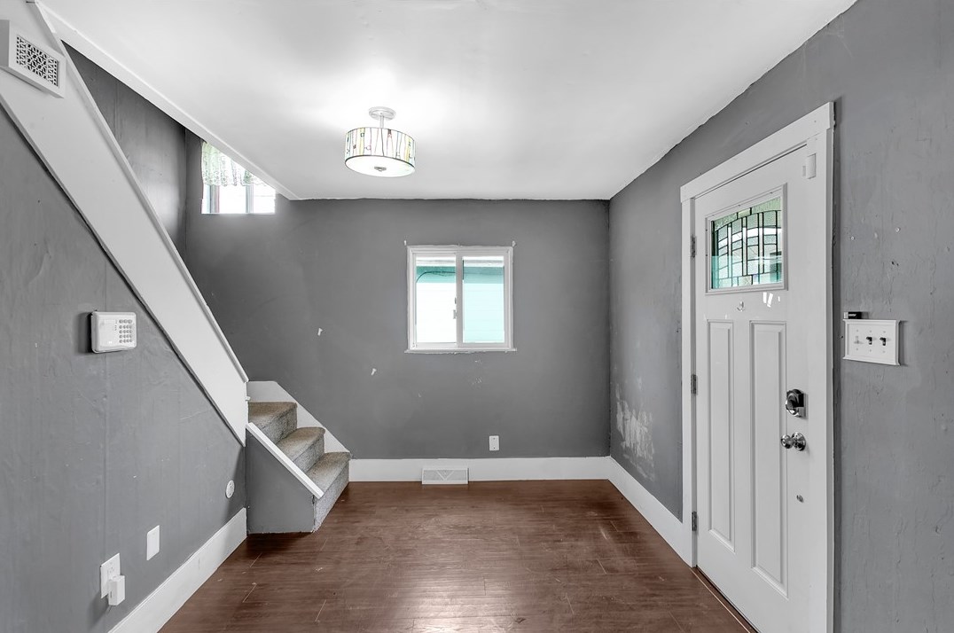 1704 Greensburg Rd, New Kensington, PA 15068