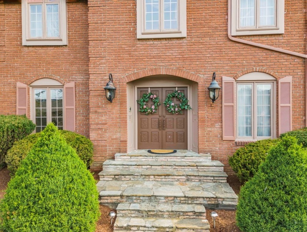 118 Aston Ct, Canonsburg, PA 15317-2745