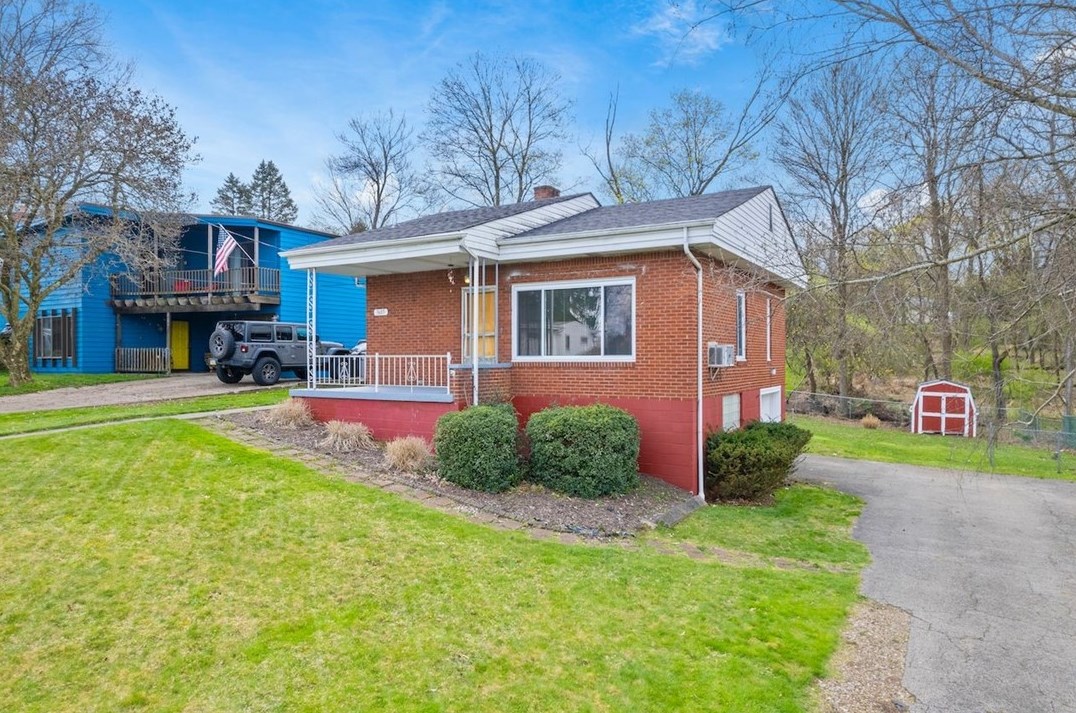 3605 Rosebriar Ave, Glenshaw, PA 15116-1351
