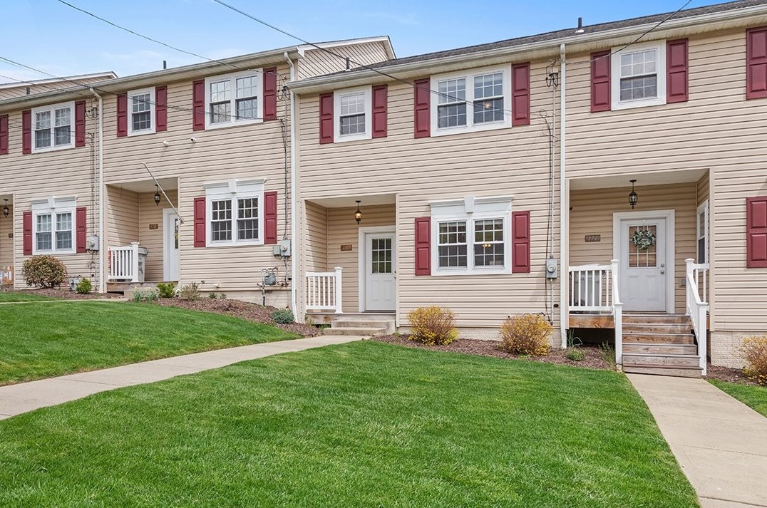 176 Wynne St, Pittsburgh, PA 15209-1649